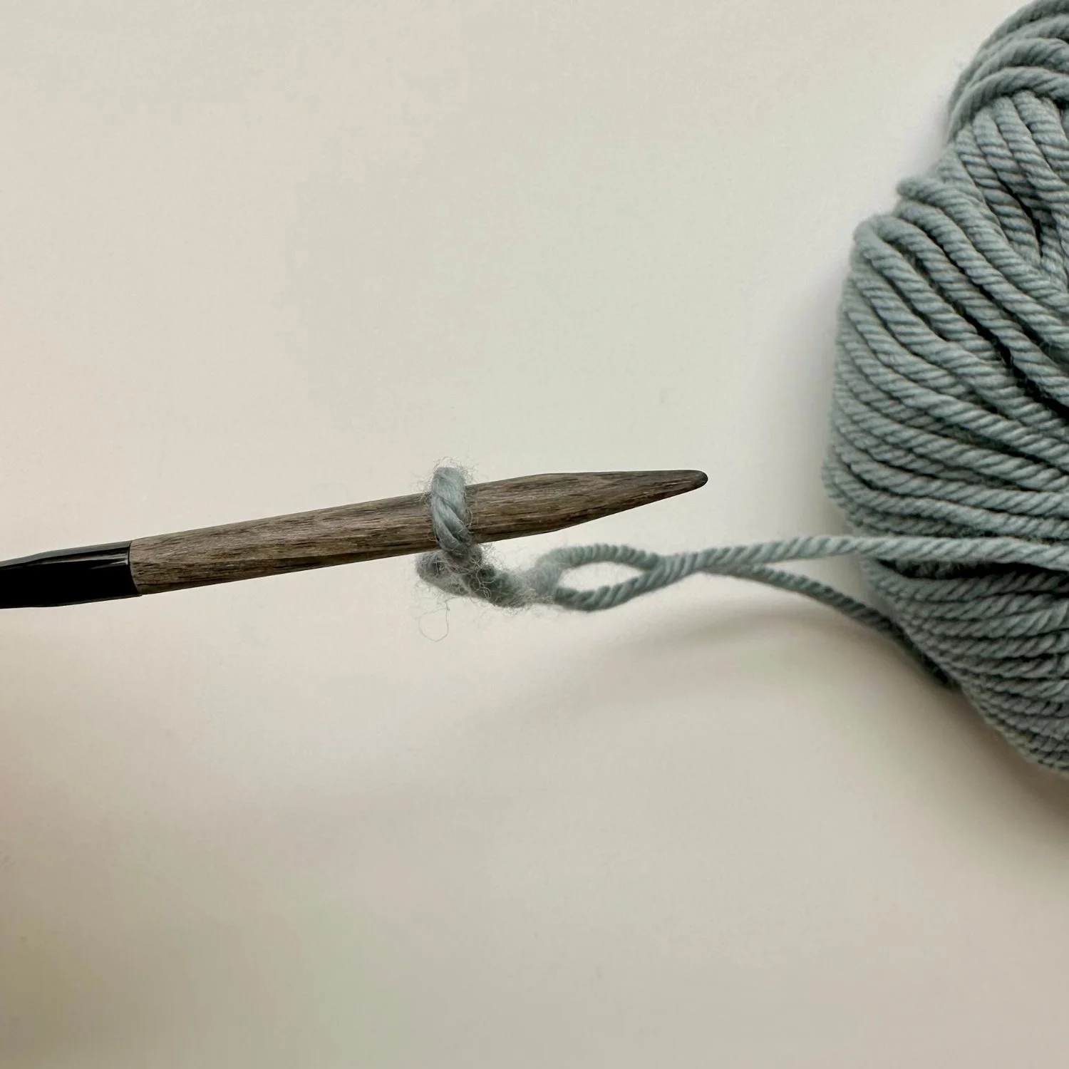 How To Make a Slip Knot for Knitting — New Wave Knitting